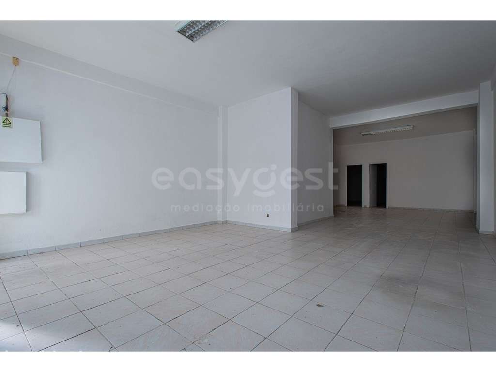 Loja para comércio Monte Gordo 113,5 m2 - Grande imagem: 2/9