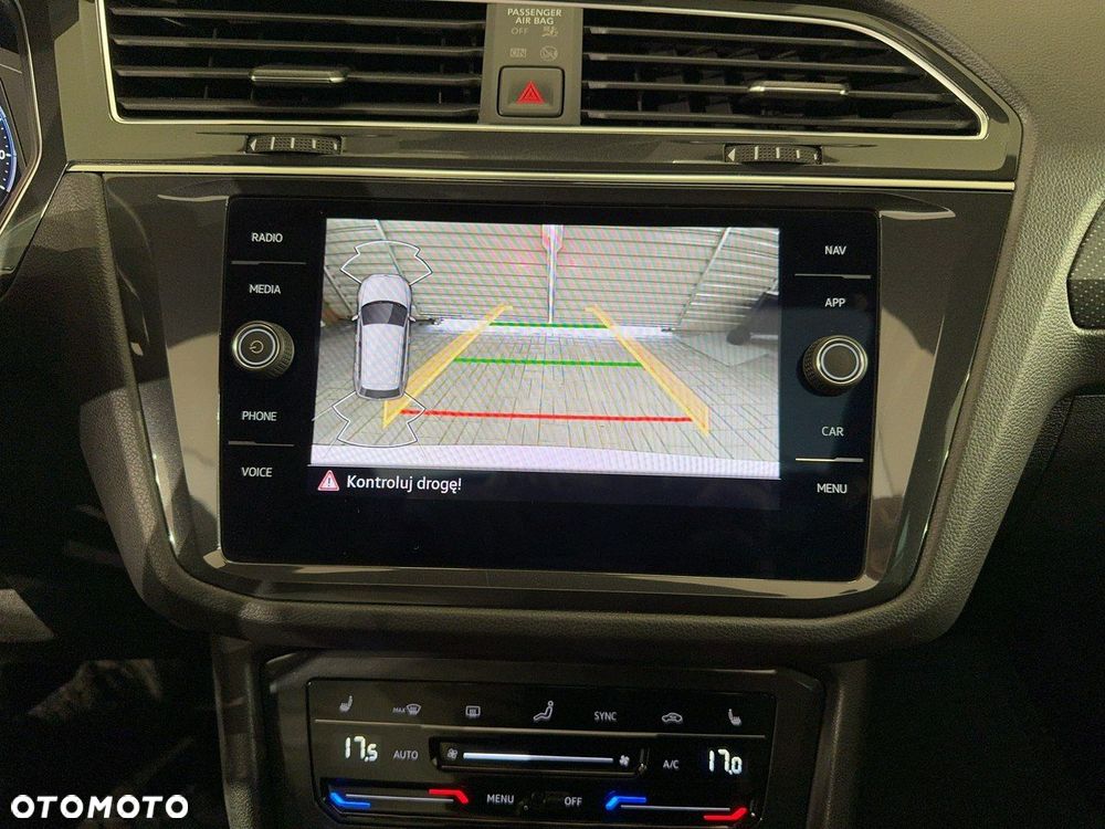 Volkswagen Tiguan - 32
