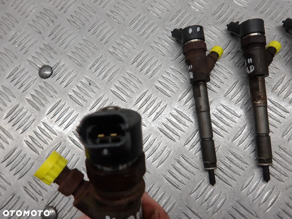 TOYOTA YARIS II 05-09 HB 5D WTRYSK WTRYSKIWACZ 23670-0N030 - 4