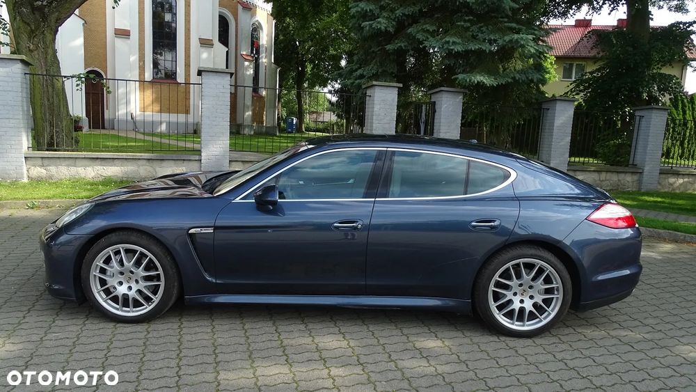 Porsche Panamera 4S - 5