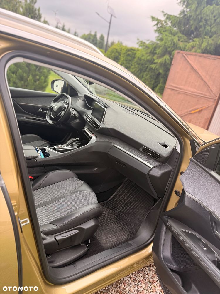Peugeot 3008 1.2 PureTech GPF Active S&S EAT8 - 19