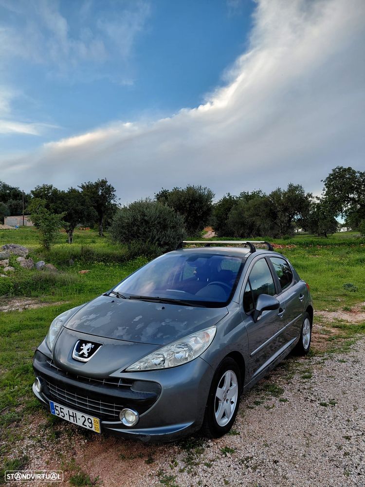 Peugeot 207 1.4 16V Trendy - 1