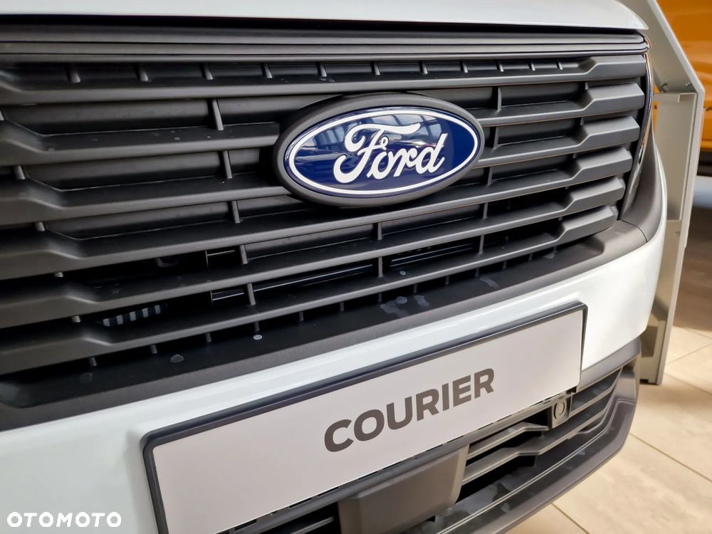 Ford Transit Courier - 5