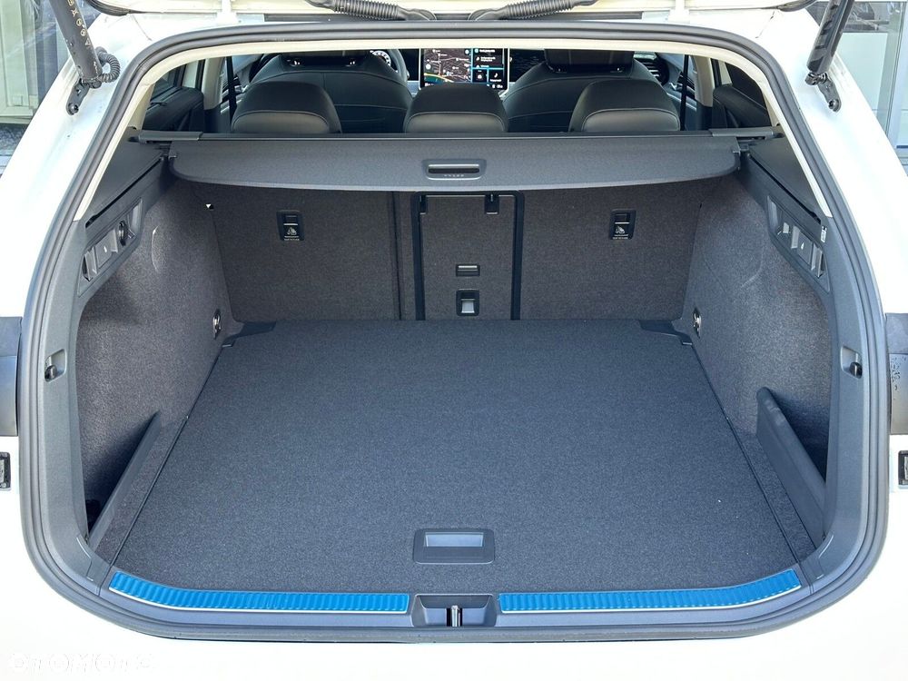 Volkswagen Passat 1.5 TSI EVO Elegance DSG - 8