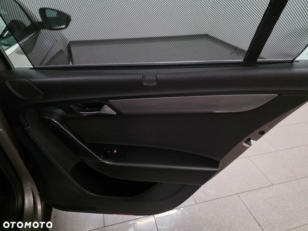 Volkswagen Passat 1.4 TSI BlueMotion Technology Comfortline - 22