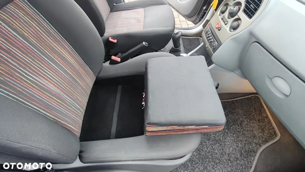 Renault Modus 1.2 16V Avantage - 21