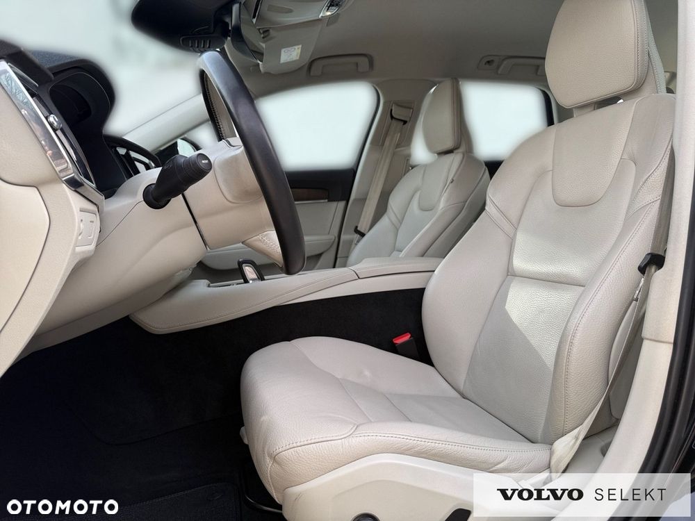 Volvo V90 Cross Country - 10