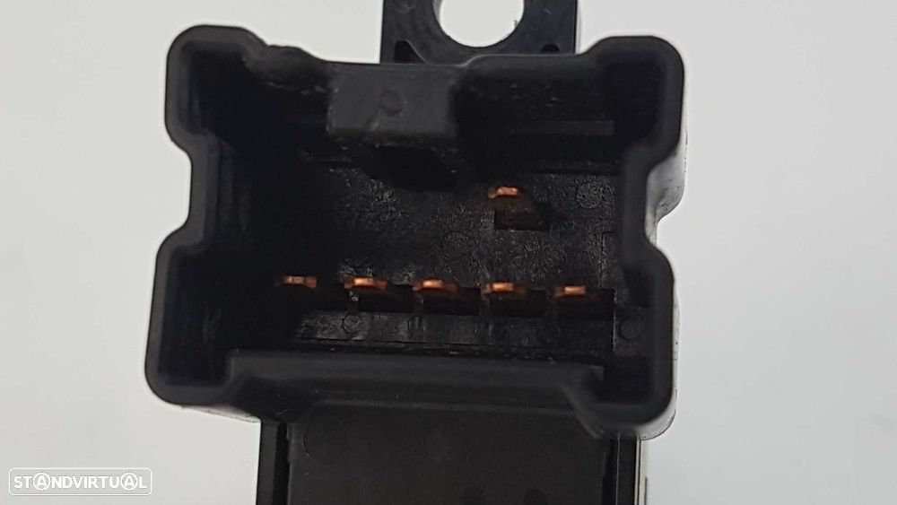 COMANDO DO ELEVADOR FRENTE DIREITO NISSAN PATHFINDER (R51) 2.5 DCI LE - 4