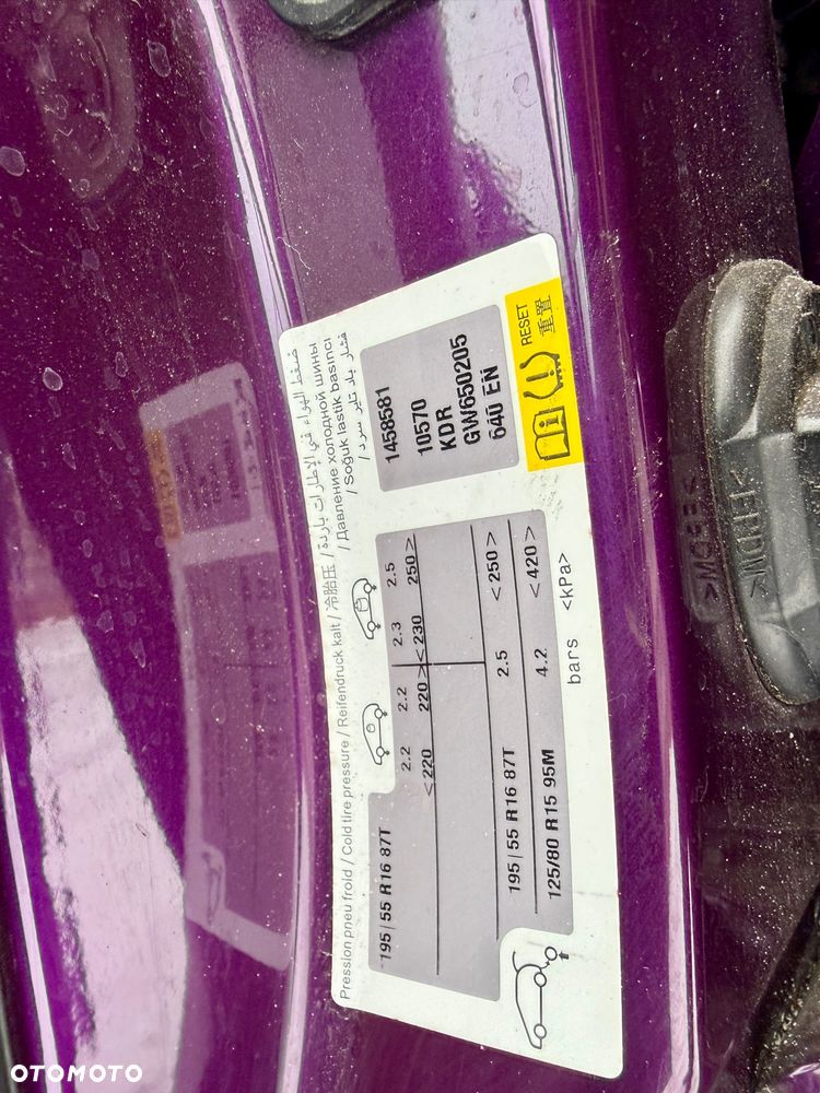 Citroën C3 1.2 PureTech Exclusive - 22