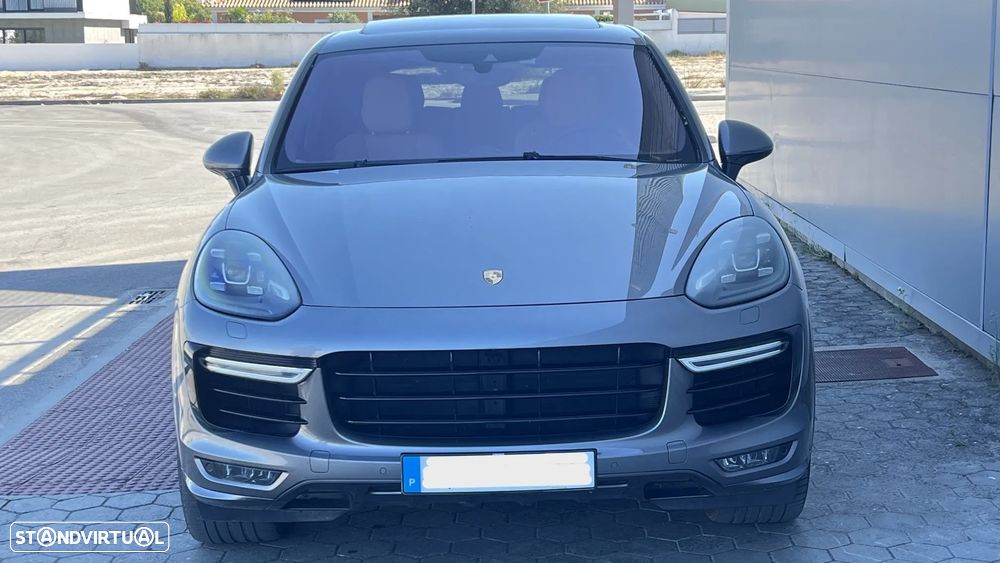 Porsche Cayenne Turbo S Tiptronic S - 3