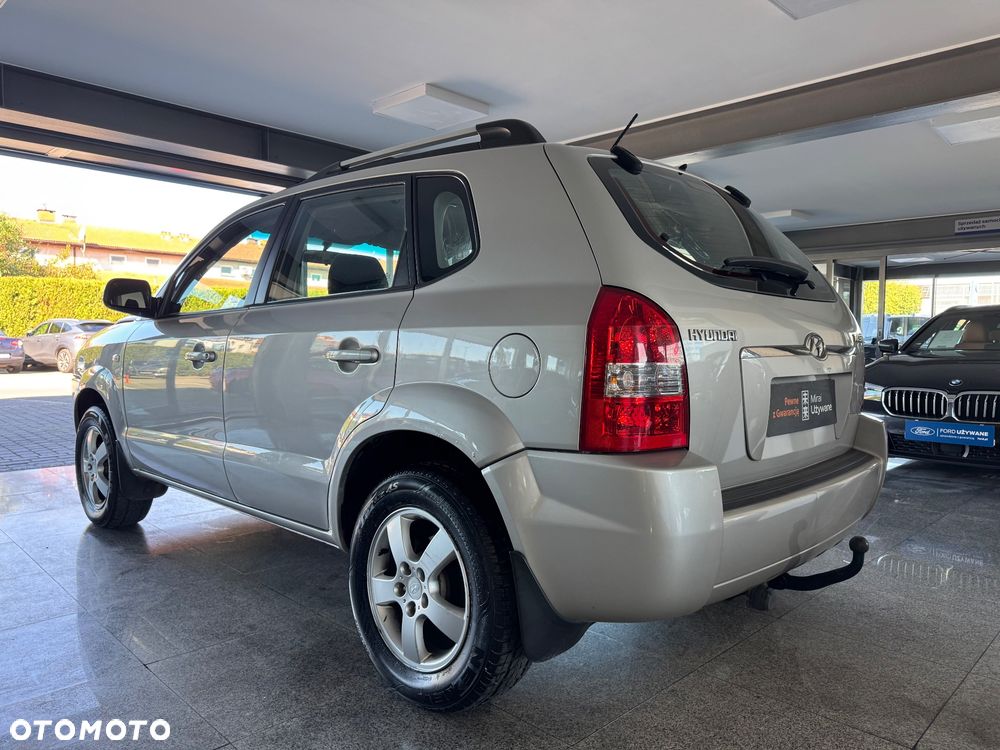 Hyundai Tucson 2.0 Comfort 2WD - 10