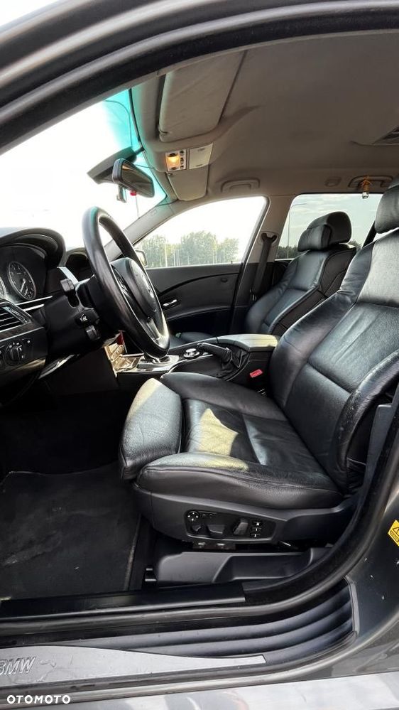 BMW Seria 5 545i - 8