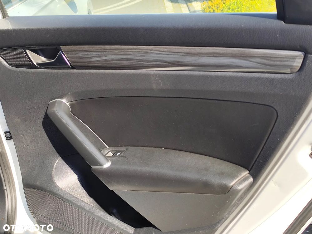 Volkswagen Passat 2.0 TSI Business DSG - 21