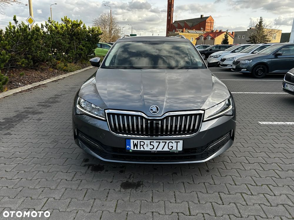 Skoda Superb 2.0 TDI SCR Ambition DSG - 2