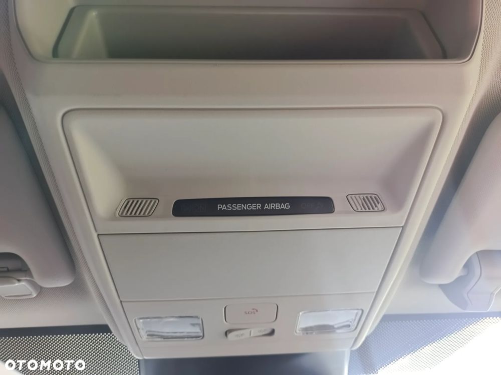 Ford Tourneo Custom 2.5 PHEV CVT 340 L2 Titanium - 24