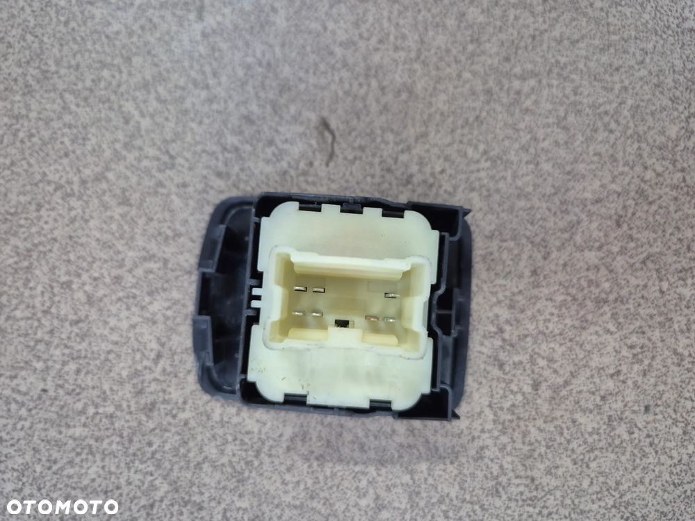 WŁĄCZNIK OPUSZCZANIA SZYBY LEWY RENAULT KANGOO II 07-21r. - 2