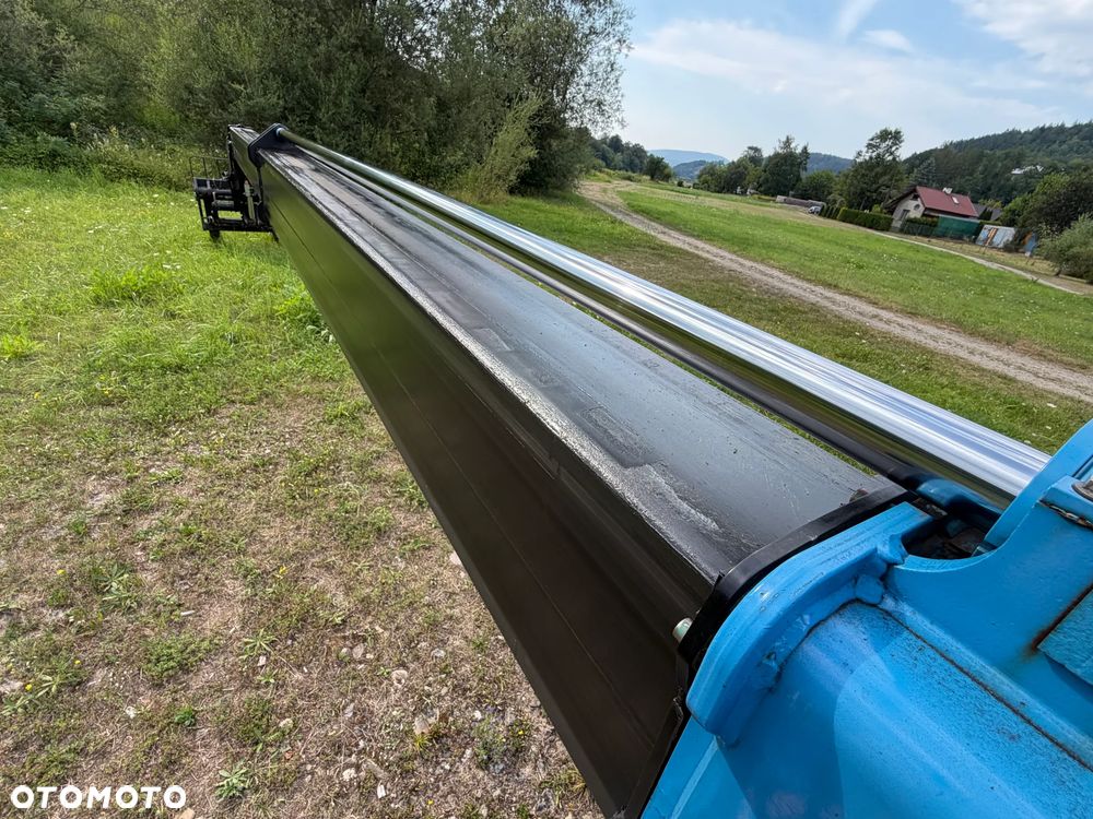 Manitou MT1440. Ładowarka Teleskopowa 14 metrów wysuw! UDŹWIG 4 TONY! Przebieg 2900 mtg. Maszyna jak Nowa z SALONU. 2017 rok. z Norwegii z Gospodarstwa rolnego! Silnik PERKINS Turbo 110 km. Aktualne Serwisy w Dekra. Nowy Model sterowane wszystko z 1 dżojstika. Ani deka luzów czy wycieku. OKAZJA! Jazda REWERS + 4 biegi. Skręt 3 tryby. Wyjście Hydrauliczne na maszcie, Poziomowanie ośi stabilizatory! Wyjścia Hydrauliczne na maszt! Okazja Ani deka luzów i wycieków. Wersja Norweska. Wielka Okazja - 18