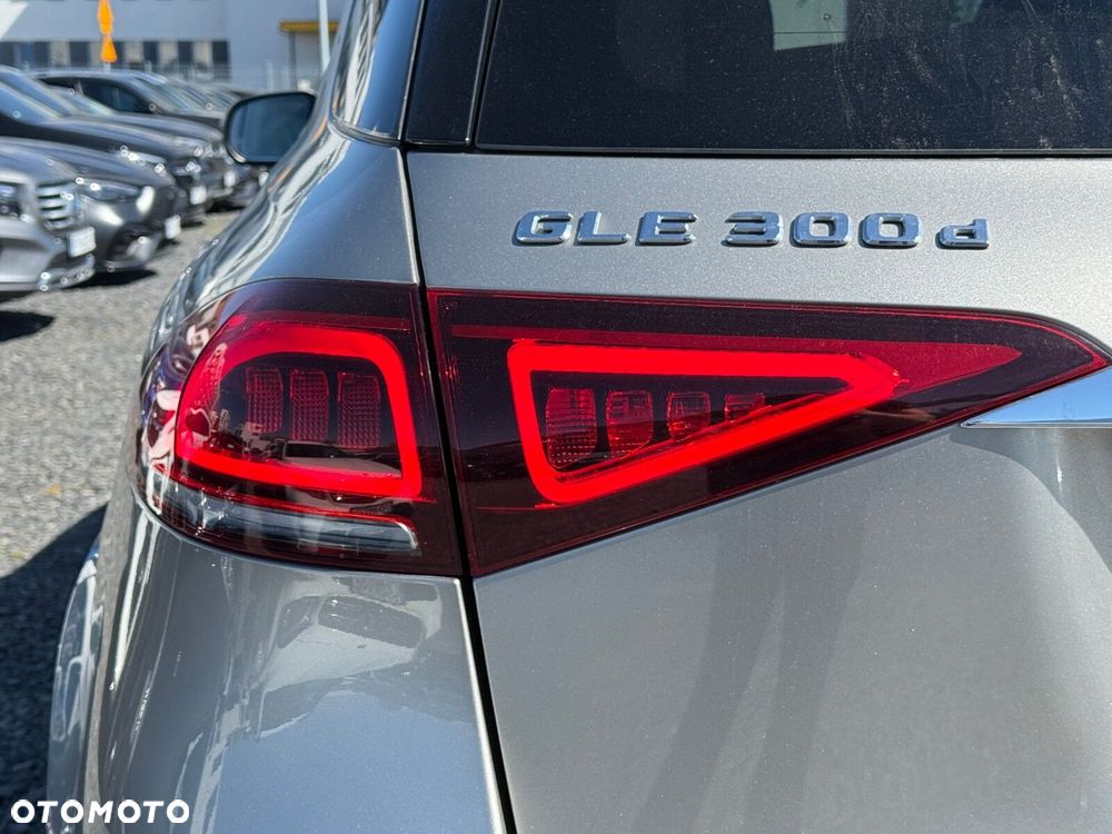 Mercedes-Benz GLE 300 d 4-Matic - 11
