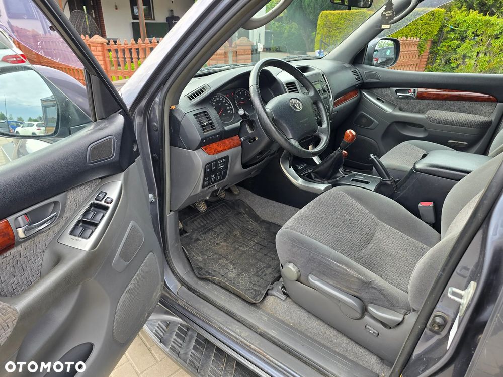 Toyota Land Cruiser - 8