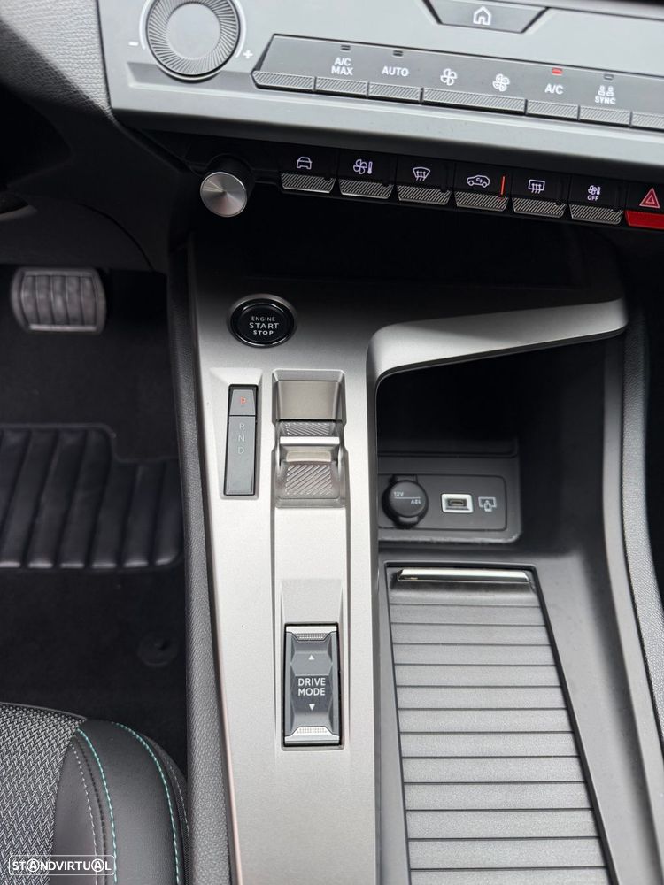 Peugeot E-408 58 kWh Allure - 31