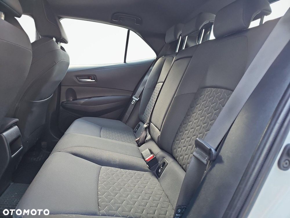 Toyota Corolla - 24