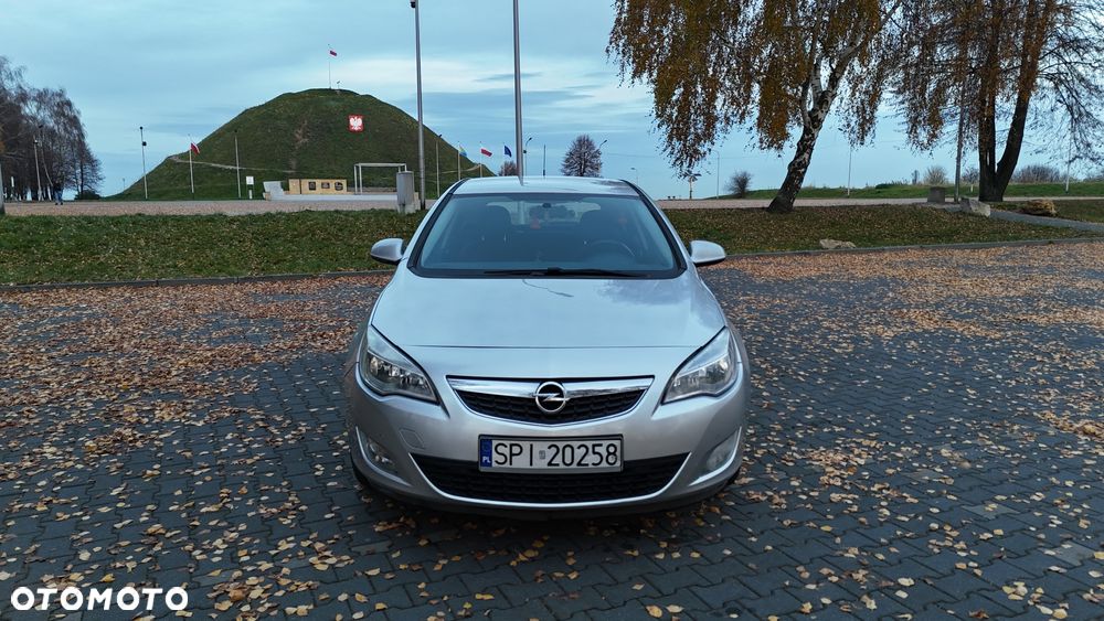 Opel Astra 1.4 Turbo - 1