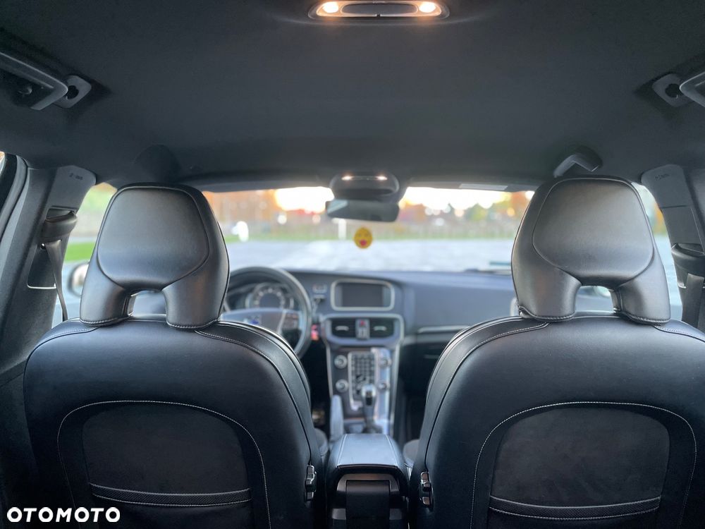 Volvo V40 D2 Drive-E R-Design Kinetic - 20