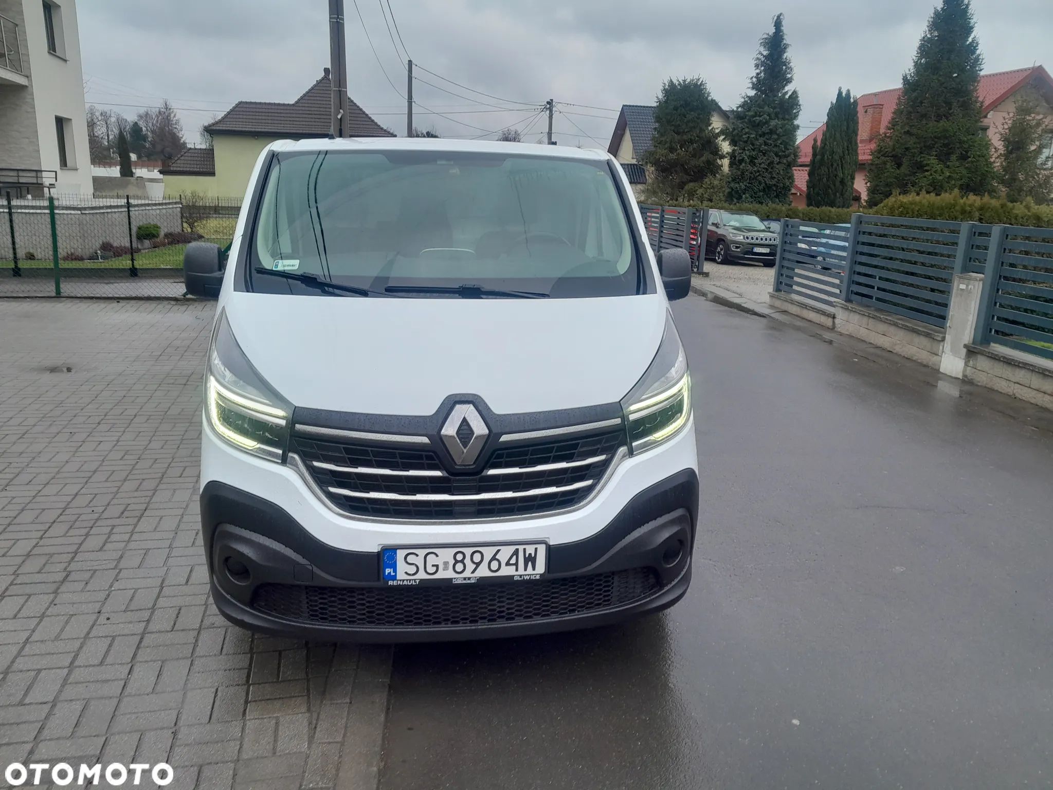 Renault Trafic Long - 1