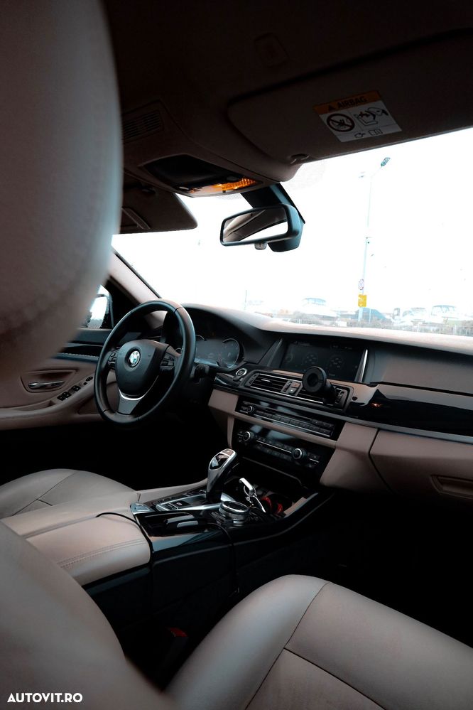 BMW Seria 5 525d xDrive AT - 5