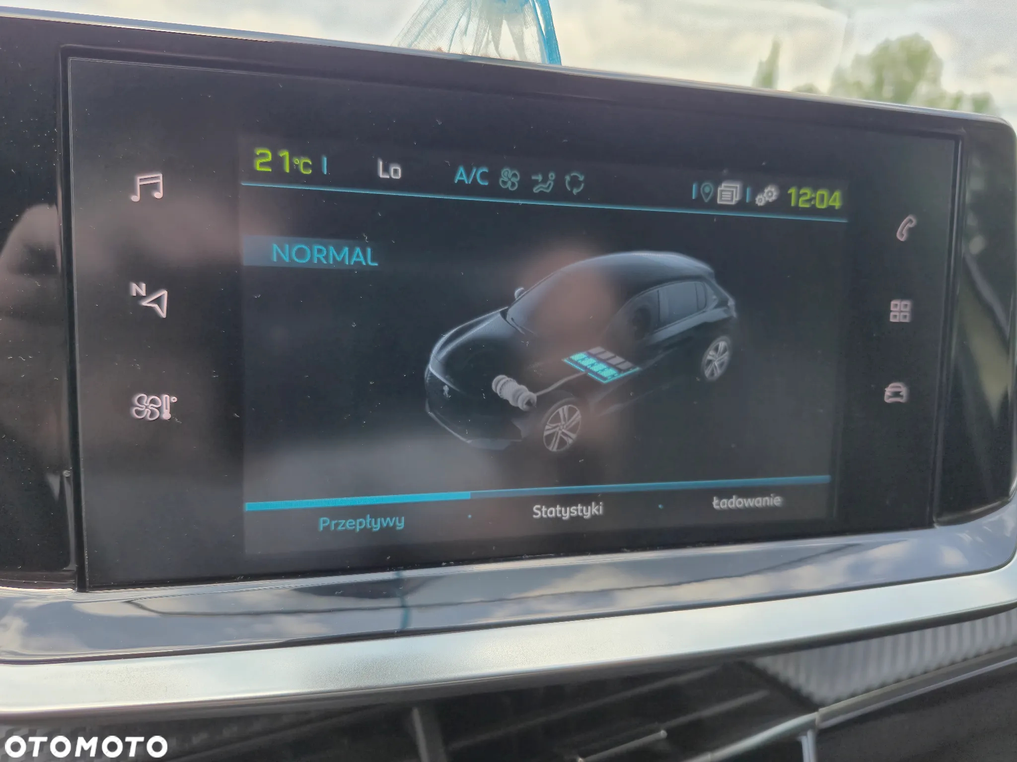 Peugeot 208 e-208 46.3kWh Allure - 21