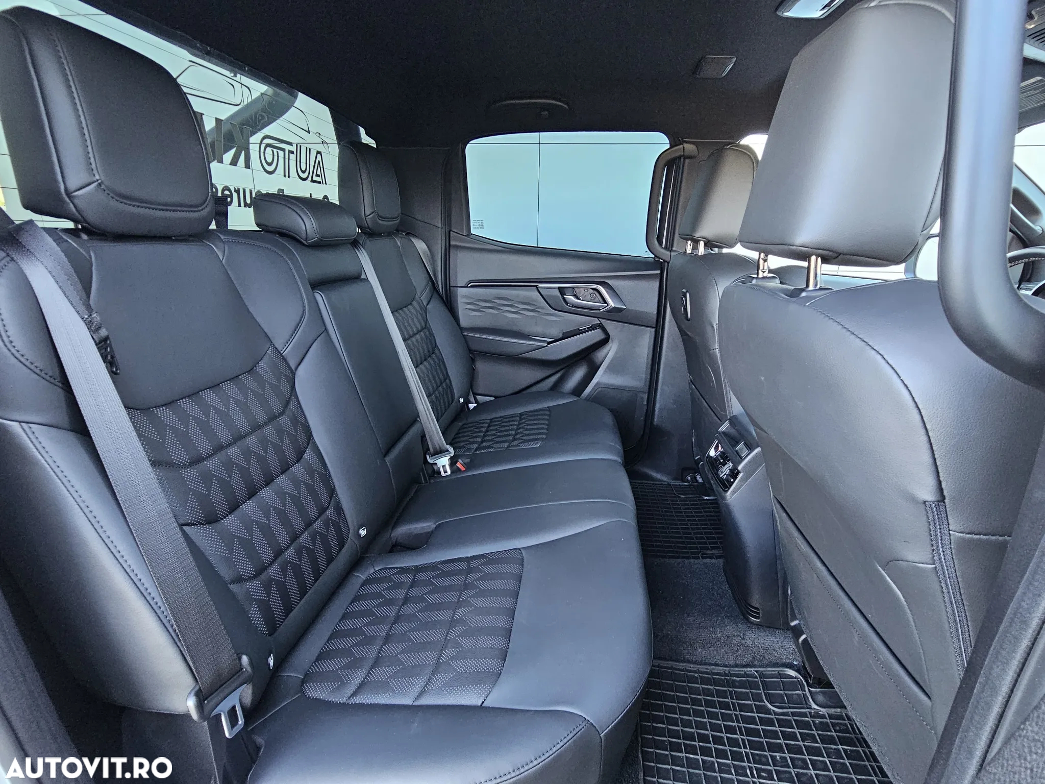 Isuzu D-Max 1.9 DSL 4x4 Double Cab 6AT Executive - 12