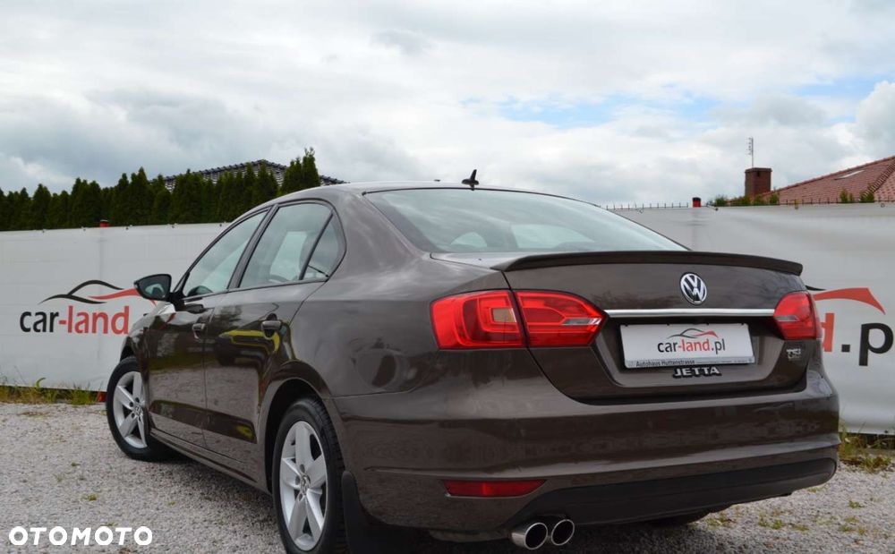 Volkswagen Jetta - 12