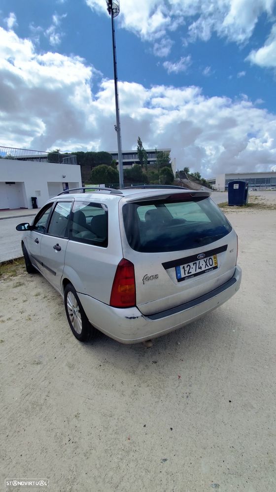 Ford Focus SW 1.8 TDCi Ghia - 4