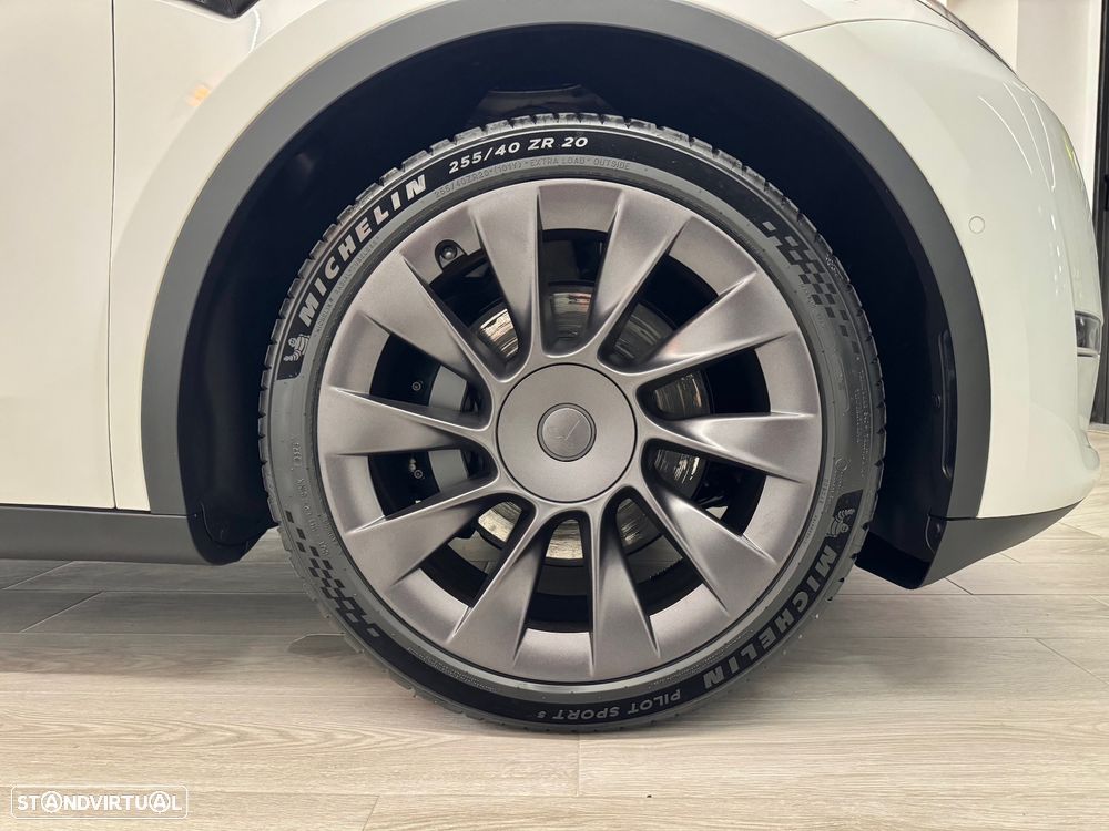 Tesla Model Y Long Range Tração Integral - 11