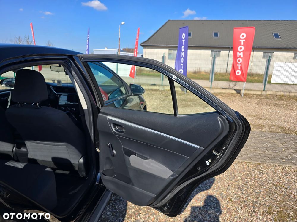Toyota Corolla 1.6 Active EU6 - 11