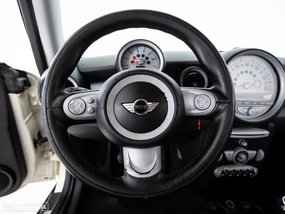 MINI 3 Portas - 12