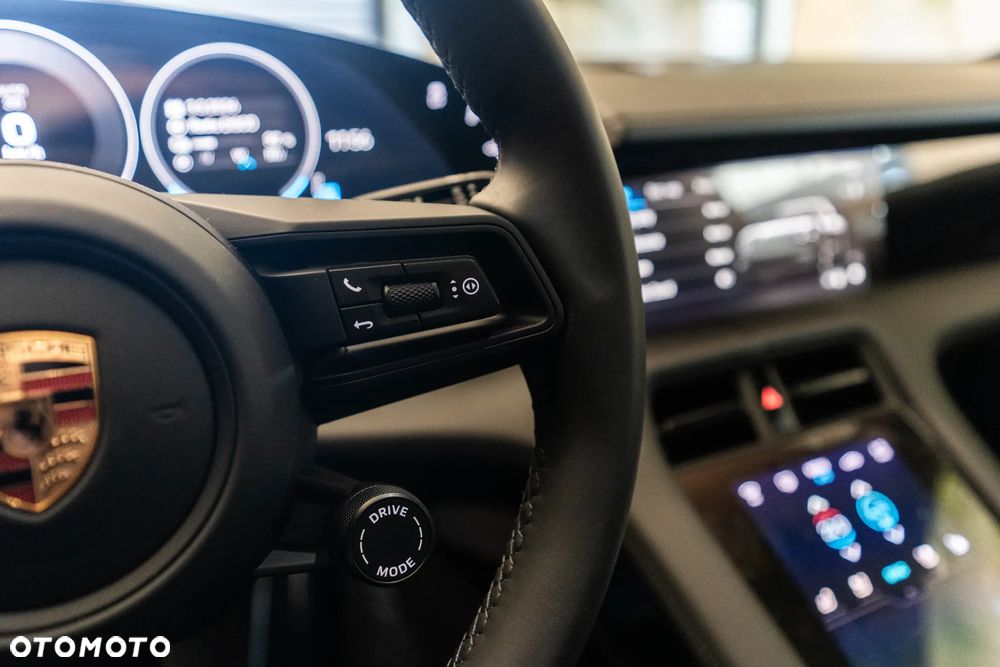 Porsche Taycan 105kWh 4S Black Edition - 17