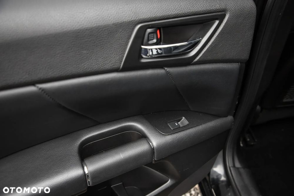 Suzuki Kizashi 2.4 Sport 4WD CVT - 28