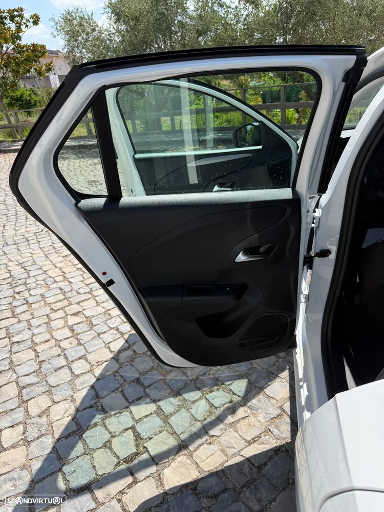 Opel Corsa 1.2 Edition — fotografia 11