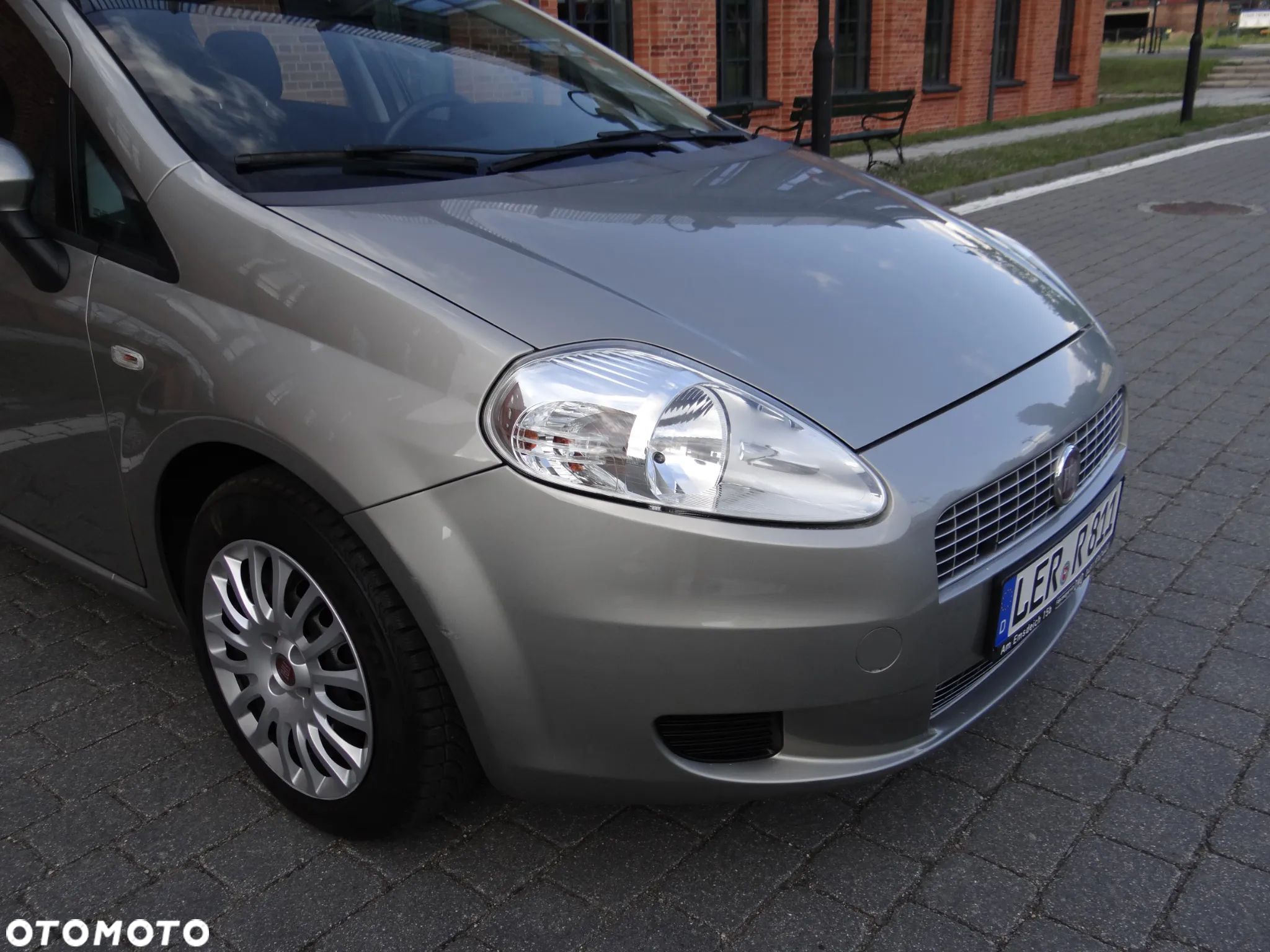 Fiat Punto 1.4 Young - 14