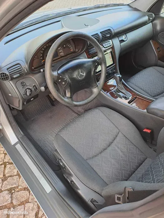 Mercedes-Benz C 180 - 3
