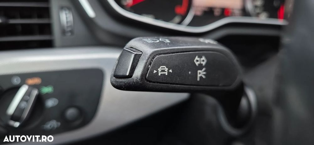 Audi A4 40 TDI quattro S tronic Advanced - 28