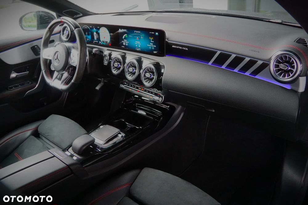 Mercedes-Benz CLA AMG 45 S 4-Matic 8G-DCT - 23