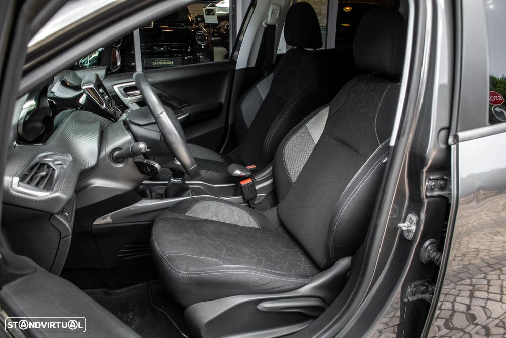 Peugeot 2008 PureTech 82 Style - 18