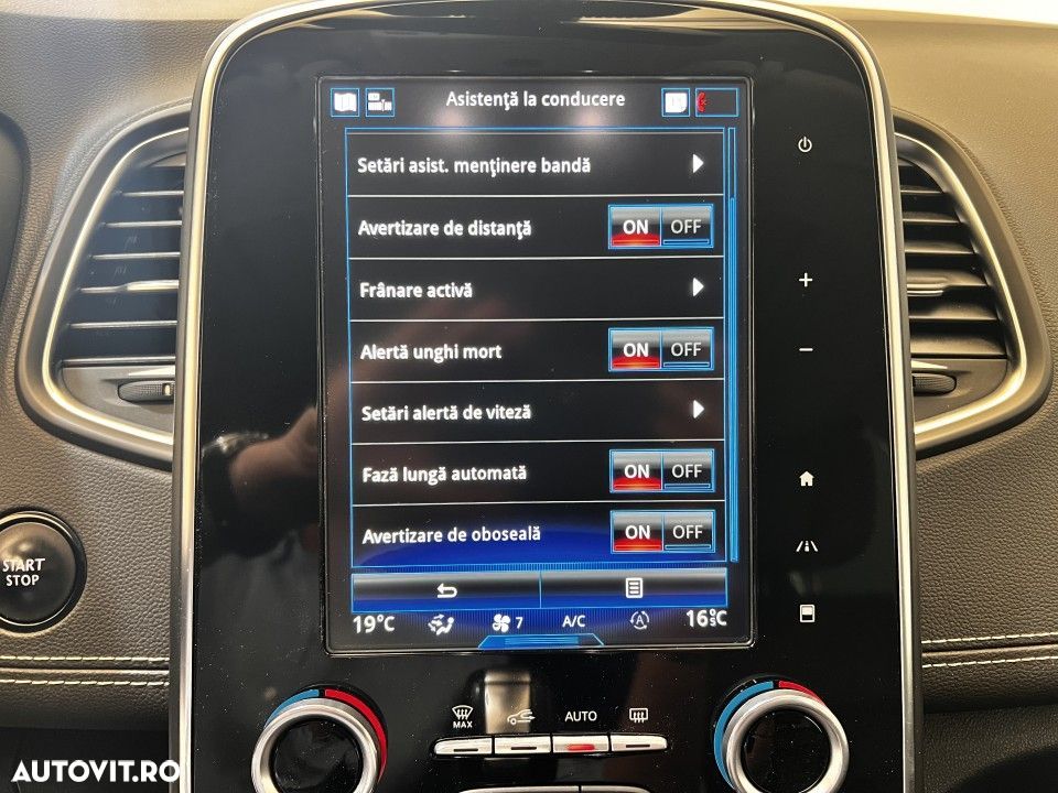 Renault Grand Scenic - 23