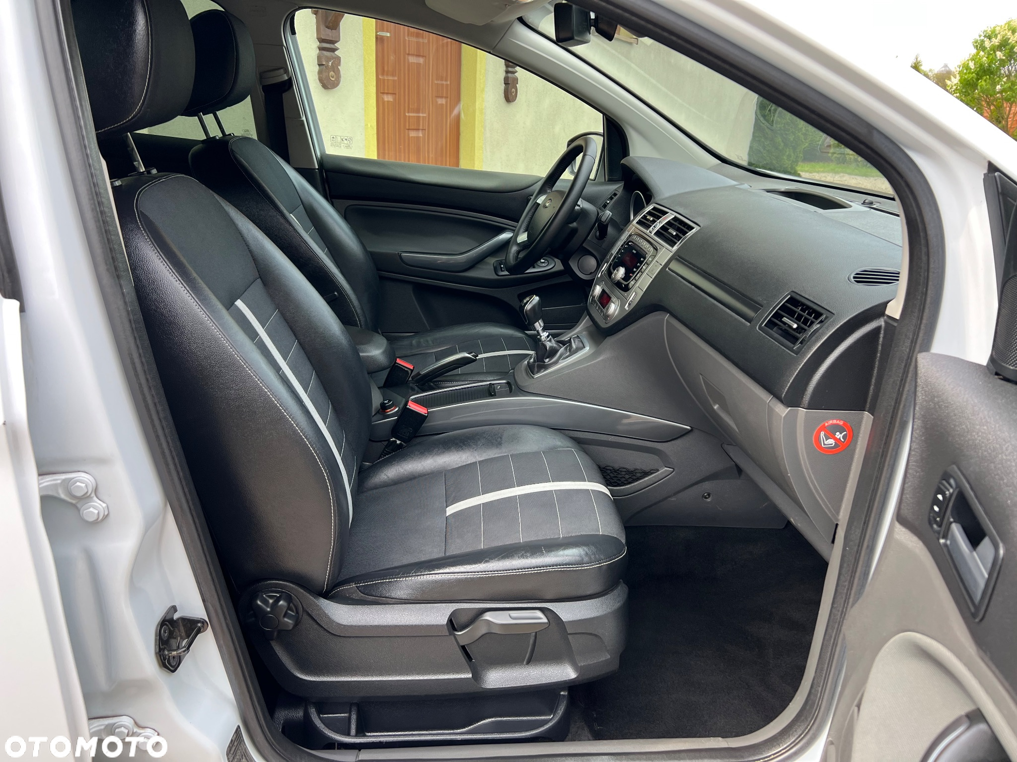Ford Kuga 2.0 TDCi FWD Titanium - 16