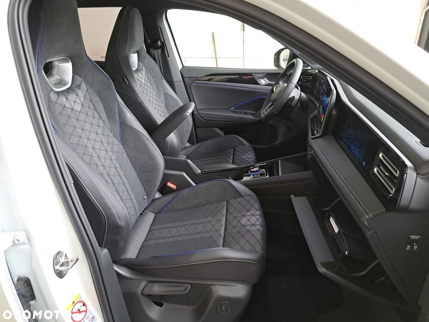 Volkswagen Tiguan - 38