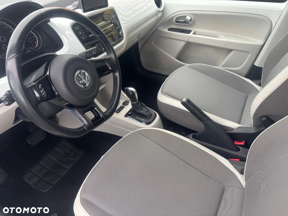 Volkswagen up! - 8