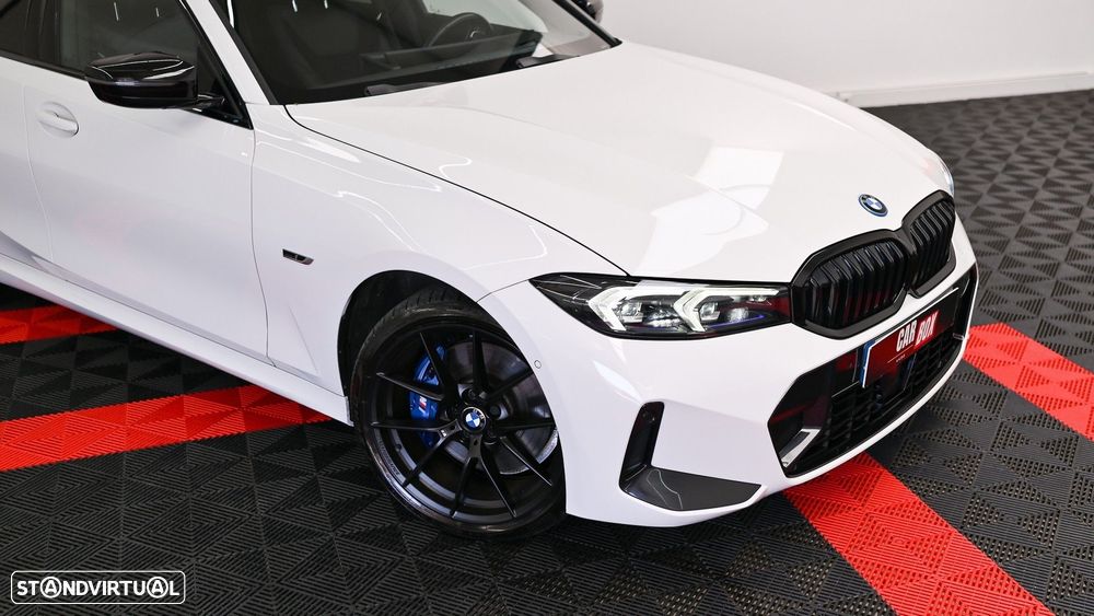 BMW 330 e Aut. M Sport - 13