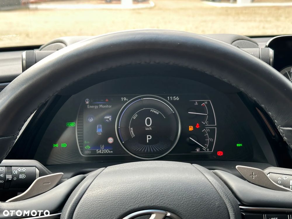 Lexus ES 300h Business Edition - 17